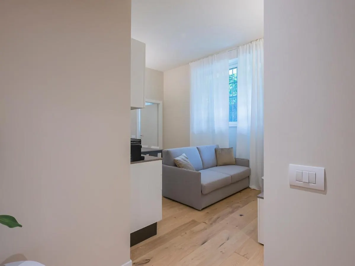 I Host Apartment - Ranzoni 1 Milano 0*,  Italia
