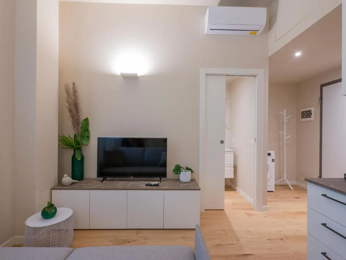 I Host Apartment - Ranzoni 1 Milano