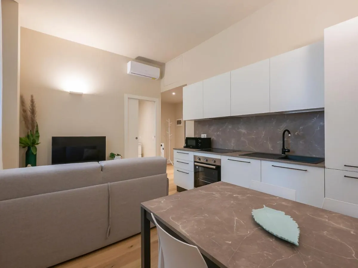 I Host Apartment - Ranzoni 1 Milano